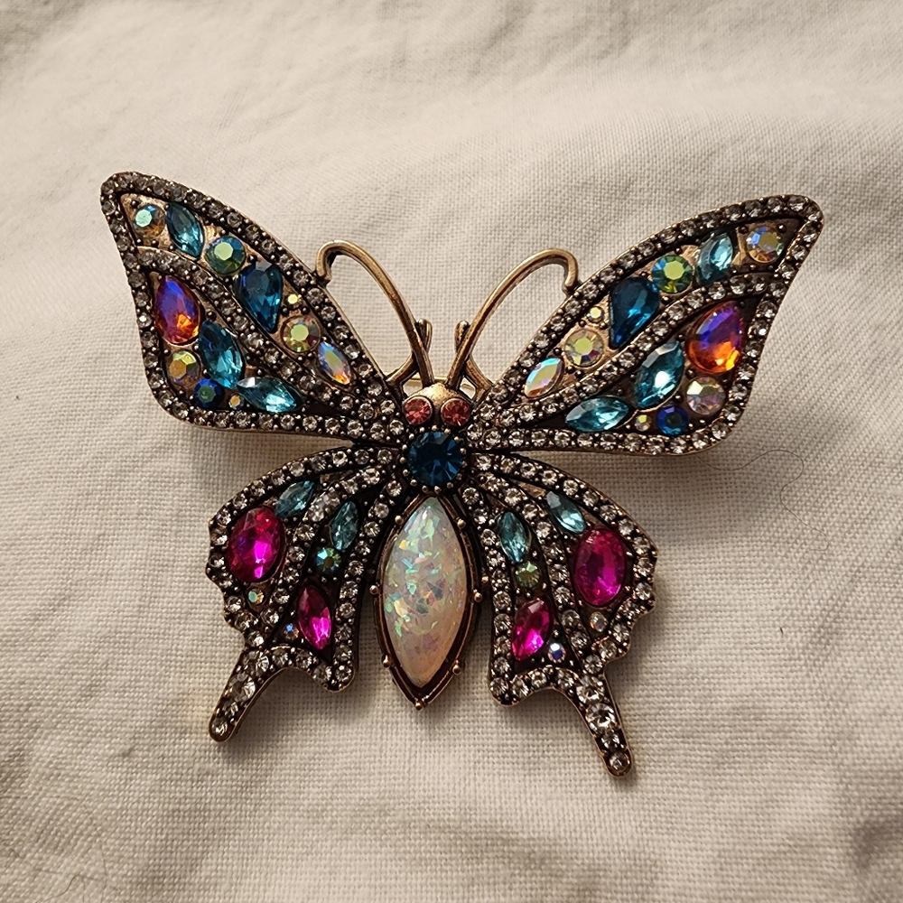 Colorful Jeweled Butterfly Brooch Iridescent Vintage-style Rhinestone